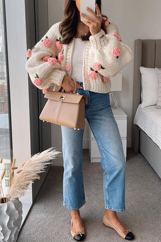 Cárdigan tipo suéter con botones y apliques de flores de Meridress