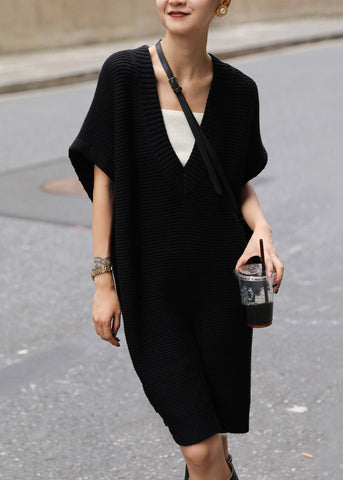 Lockeres gelbes V-Ausschnitt-Strickwestenkleid mit seitlicher Öffnung für den Herbst 