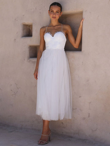 Vestido midi Corest con tirantes finos, fruncido y falda de tul con cordones 