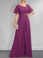 A-Linien-Kleid aus Chiffon in Bodenlänge mit asymmetrischem Schnitt, plissiert und mit Pailletten und Perlenstickerei