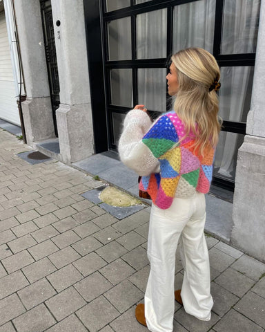 Verträumte Lagen-Strickjacke in Übergröße 