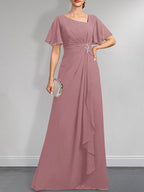 A-Linien-Kleid aus Chiffon in Bodenlänge mit asymmetrischem Schnitt, plissiert und mit Pailletten und Perlenstickerei