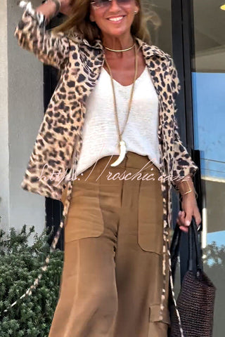 Edith – Lockere Bluse mit Leopardenmuster und Schnürung vorne 