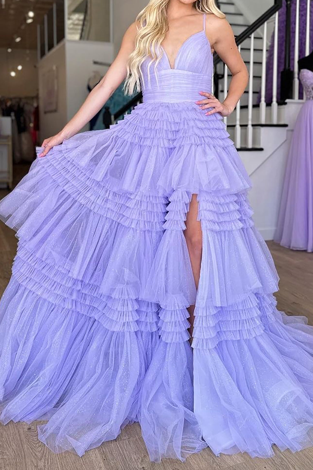 Langes, pinkfarbenes A-Linien-Abendkleid mit Spaghettiträgern und Schlitz