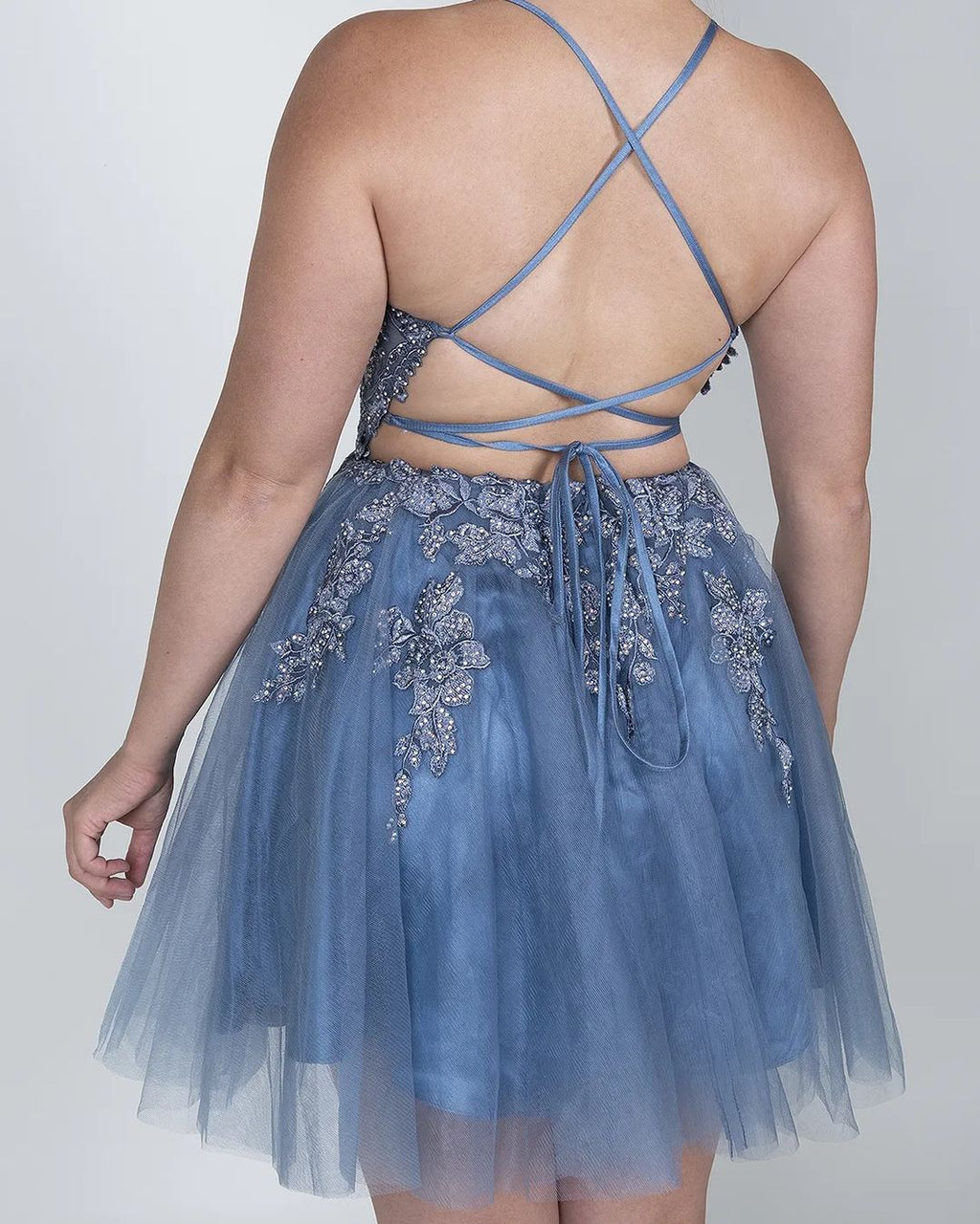 Kurzes, a-Linienförmiges Homecoming-Kleid aus rosafarbenem Tüll mit Applikationen