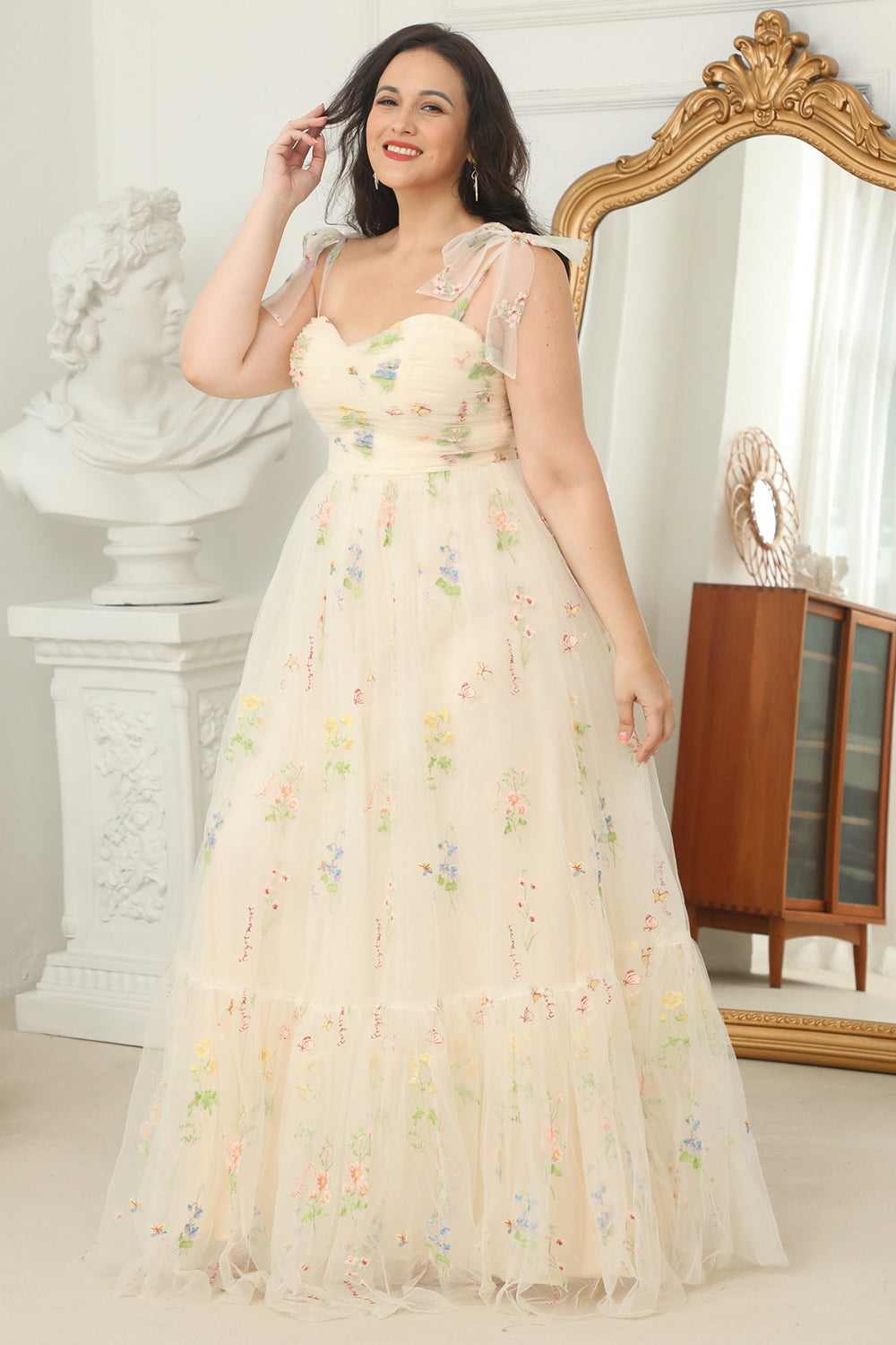Langes Champagner-besticktes Ballkleid in Übergröße