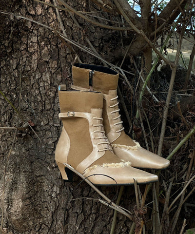 Stilvolle, klobige Stiefel mit Schnürung und Reißverschluss in Khaki 