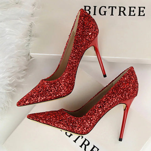 Zapatos de verano nuevos de estilo europeo para mujer, tacones altos, boca baja, puntiagudos, brillantes, sexis, delgados, para discoteca, tacones altos, zapatos individuales 