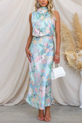 Vestido largo de satén con estampado floral y cuello anudado irregular de Meridress