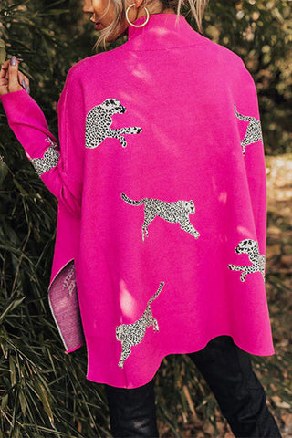 Suéter Meridress con cuello alto, abertura lateral y estampado de guepardo