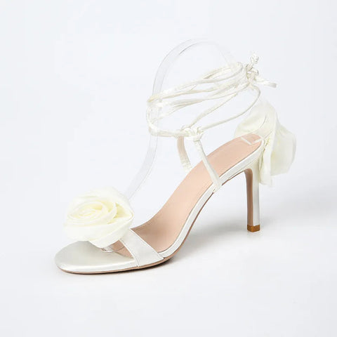 Sandalias de tacón alto blancas de primavera/verano para mujer, versátiles, de tacón fino y de moda, de lujo, de una sola línea. 