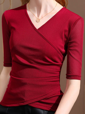 Camisetas asimétricas plisadas de color liso con cuello en V y manga corta de talla grande 