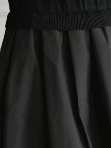 Vestidos midi de cuello redondo, plisados, con abertura y mangas largas en forma de A 
