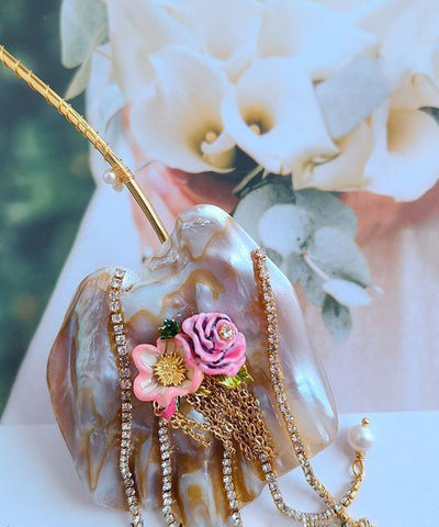 Collar con colgante de borla floral de circonita y perla asimétrica de plata esterlina dorada Vogue 