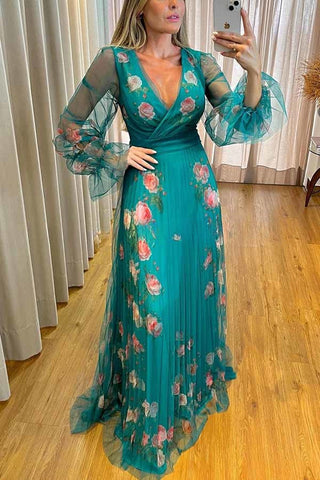 Sending Love To You – Maxikleid aus Tüll mit Blumen-Patchwork 