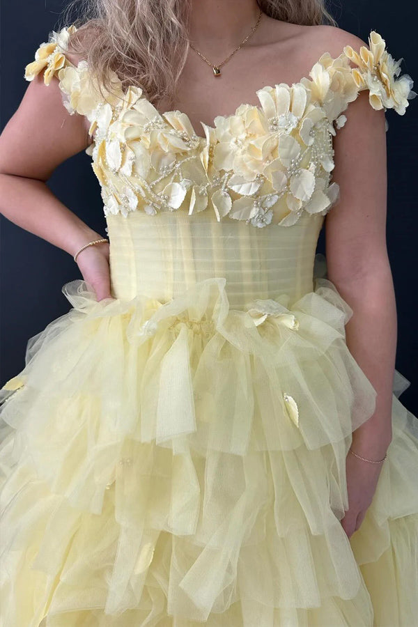 Vestido de fiesta con volantes y hombros descubiertos, de encaje floral 3D