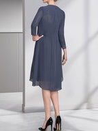 Etuikleid/Säulenkleid mit Herzausschnitt, knielang, aus Chiffon für die Mutter der Braut mit Perlenapplikationen, Spitze, Pailletten und Falten