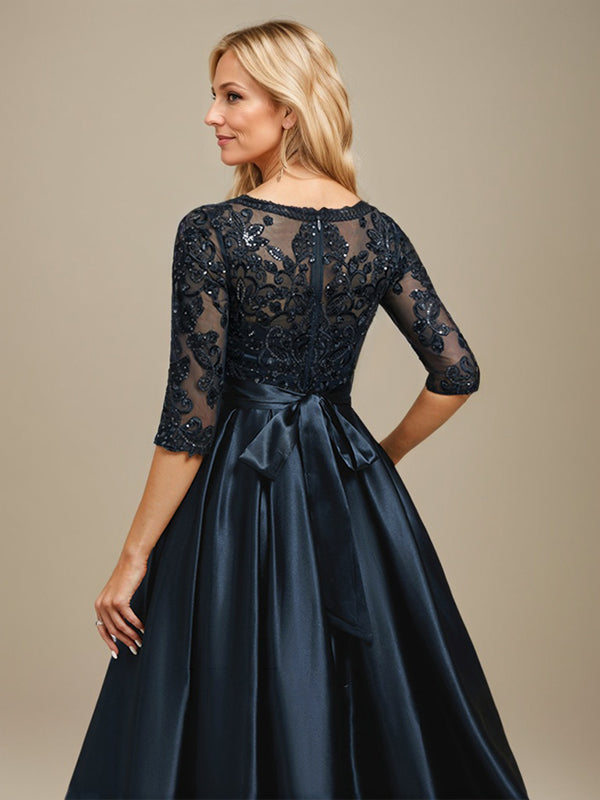 A-Linien-Kleid mit Illusion-Ausschnitt, bodenlang, aus Stretch-Satin und Spitze, verziert mit Schleife und Pailletten, für die Mutter der Braut 