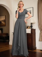 A-Linien-Kleid mit herzförmigem Herzausschnitt, bodenlang, aus Chiffon und Spitze, mit Perlenstickerei und Kaskadenrüschen – ideal für die Mutter der Braut