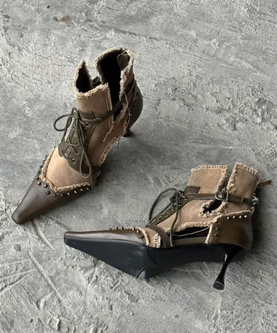Botas elegantes de piel de vaca marrón oscuro con tacón alto y cordones 