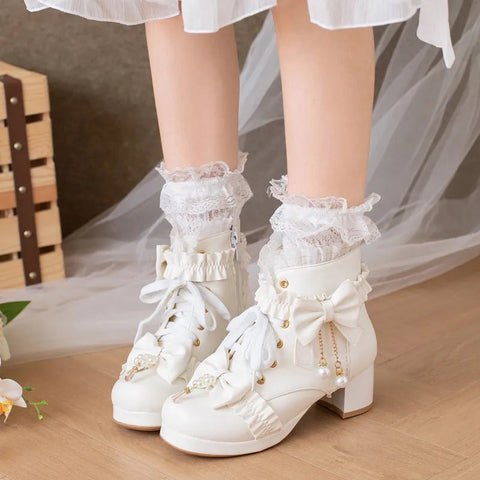- Zapatos de Lolita de tacón grueso en rosa, blanco y negro con nudo de mariposa y perlas con cordones para mujer, bonitos botines de invierno de princesa para cosplay, talla 42 