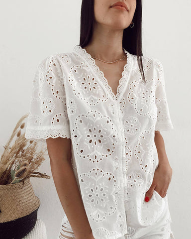 Blusa informal con botones bordados al frente para mujer 