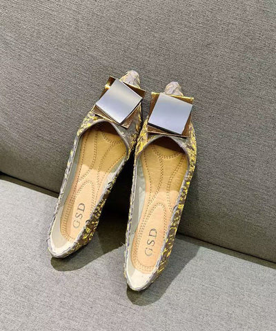 Elegantes zapatos planos con punta puntiaguda y lentejuelas en azul Satia 