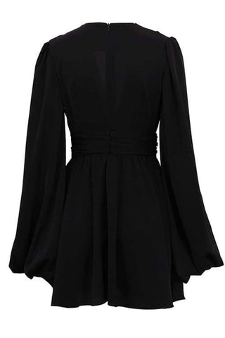 Vestido mini Amelia con escote en V profundo 
