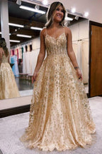 Vestido de fiesta con corsé lila, tirantes finos y apliques en forma de A