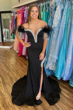 Schulterfreies, langes Meerjungfrauen-Abendkleid aus Satin mit Pailletten