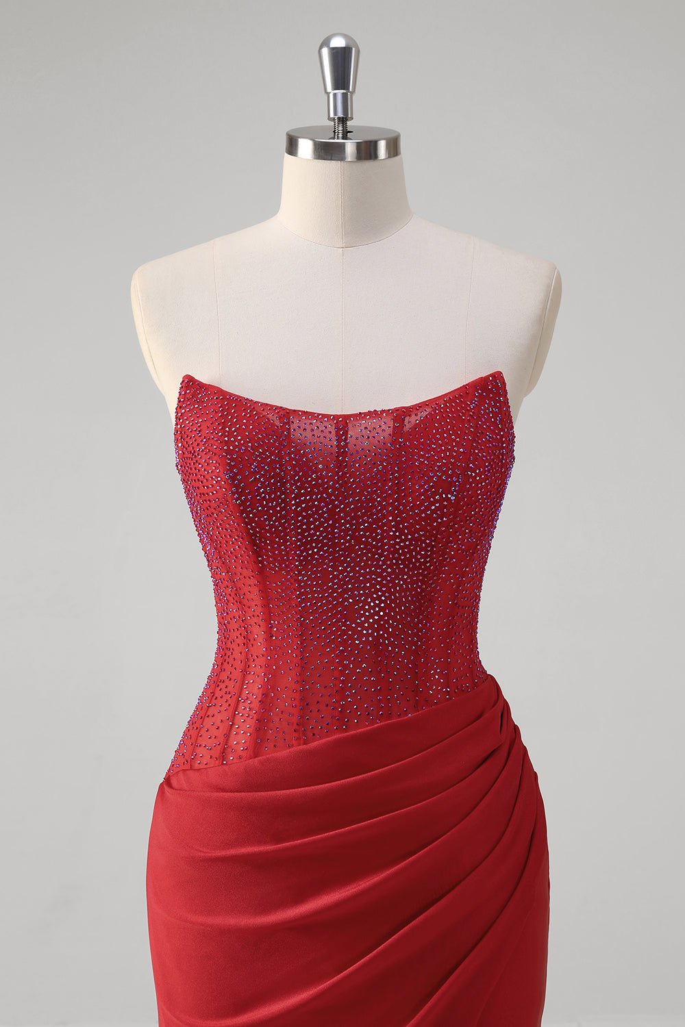 Vestido de fiesta largo de satén con corsé y cuentas, sin tirantes y corte sirena