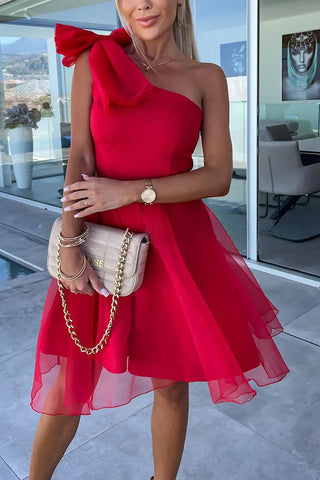 Lifetime Celebrations – Minikleid aus Tüll mit One-Shoulder-Träger und Schleife 