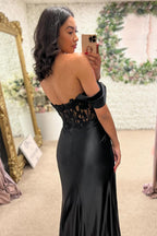 Schulterfreies, meerjungfrauenförmiges, langes Satin-Abendkleid mit Korsett und Applikationen