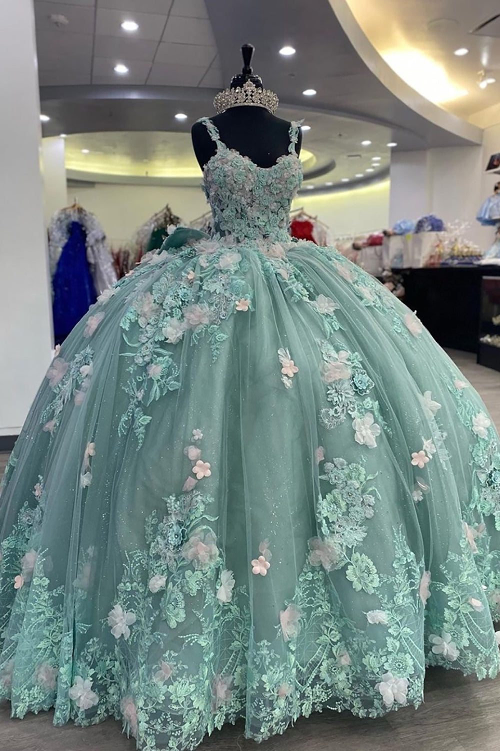 Ballkleid aus Tüll mit herzförmigem Ausschnitt und Applikationen für Quinceañeras