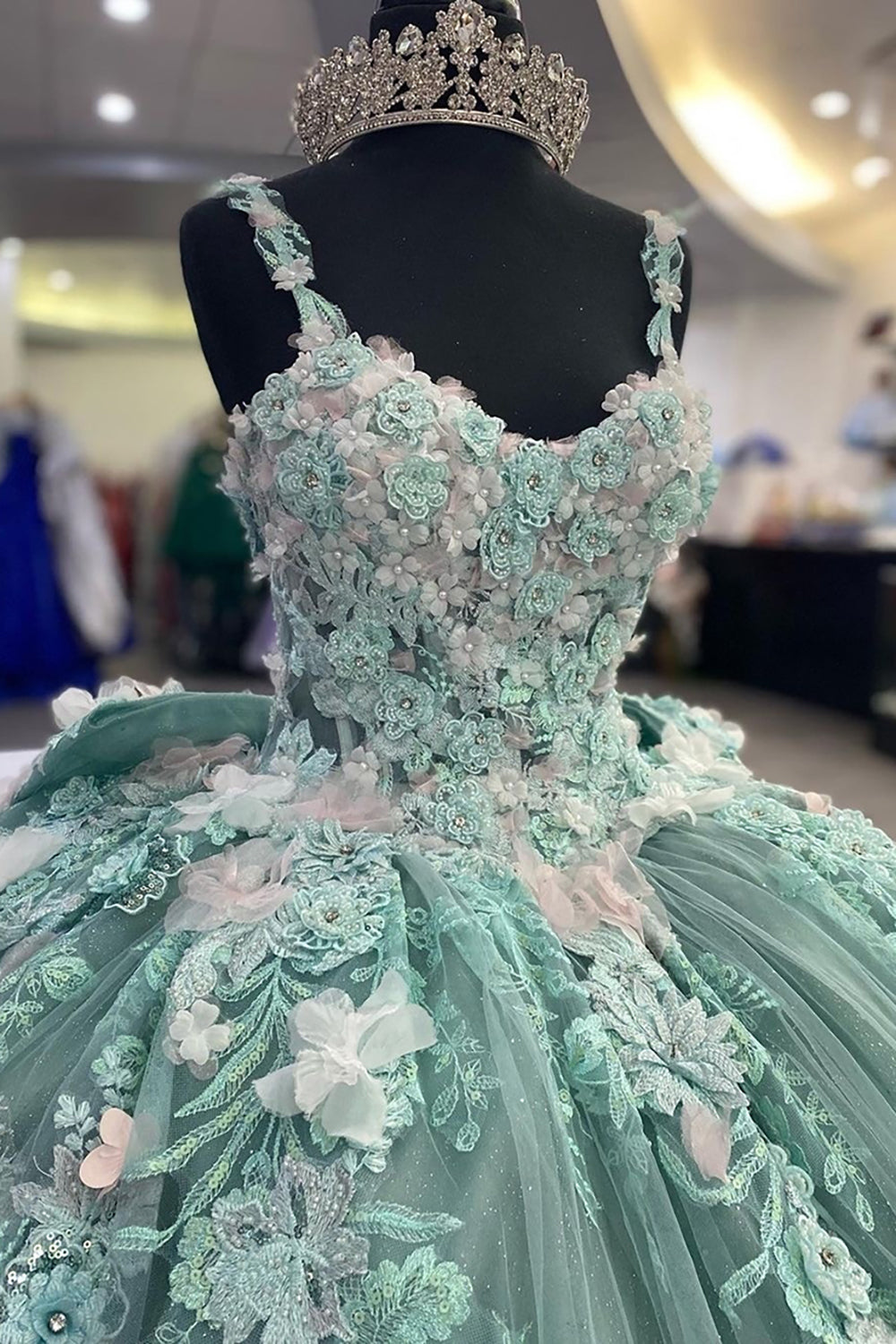 Ballkleid aus Tüll mit herzförmigem Ausschnitt und Applikationen für Quinceañeras
