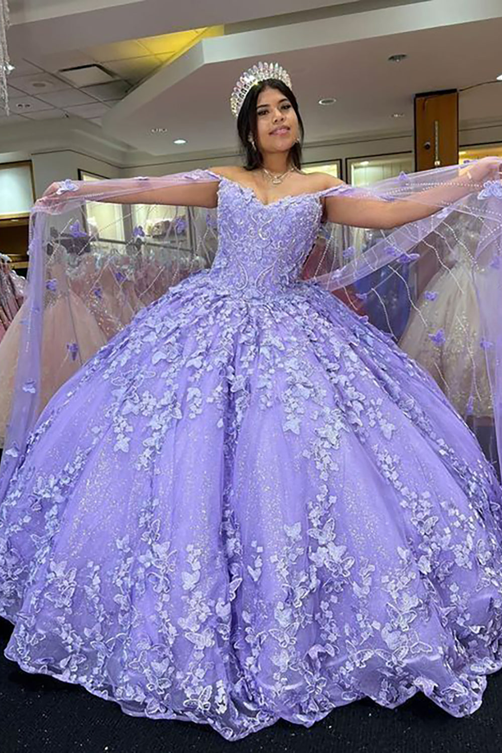 Ballkleid mit Spaghettiträgern, Cape und Tüll, Quinceañera-Kleid mit Applikationen
