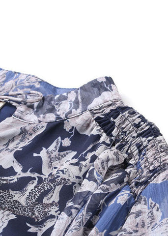 Bedrucktes Chiffon-A-Linien-Kleid mit Stehkragen und Schnürung, kurze Ärmel 