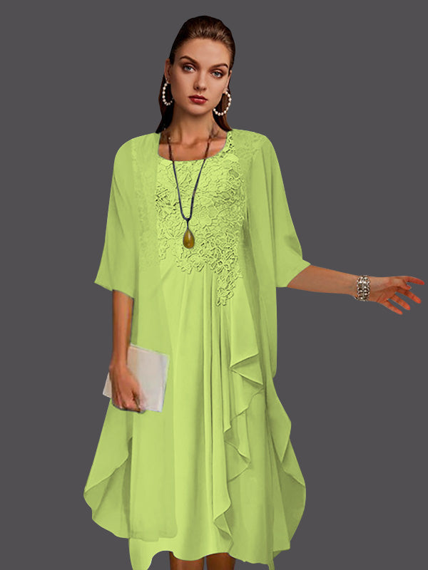 Zweiteiliges, ärmelloses A-Linien-Kleid aus Chiffonspitze mit Faltenapplikationen 