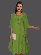Zweiteiliges, ärmelloses A-Linien-Kleid aus Chiffonspitze mit Faltenapplikationen 