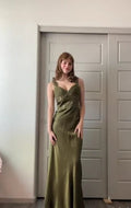 Elegante vestido de fiesta largo con escote en forma de corazón color verde oliva Vestidos largos de fiesta 