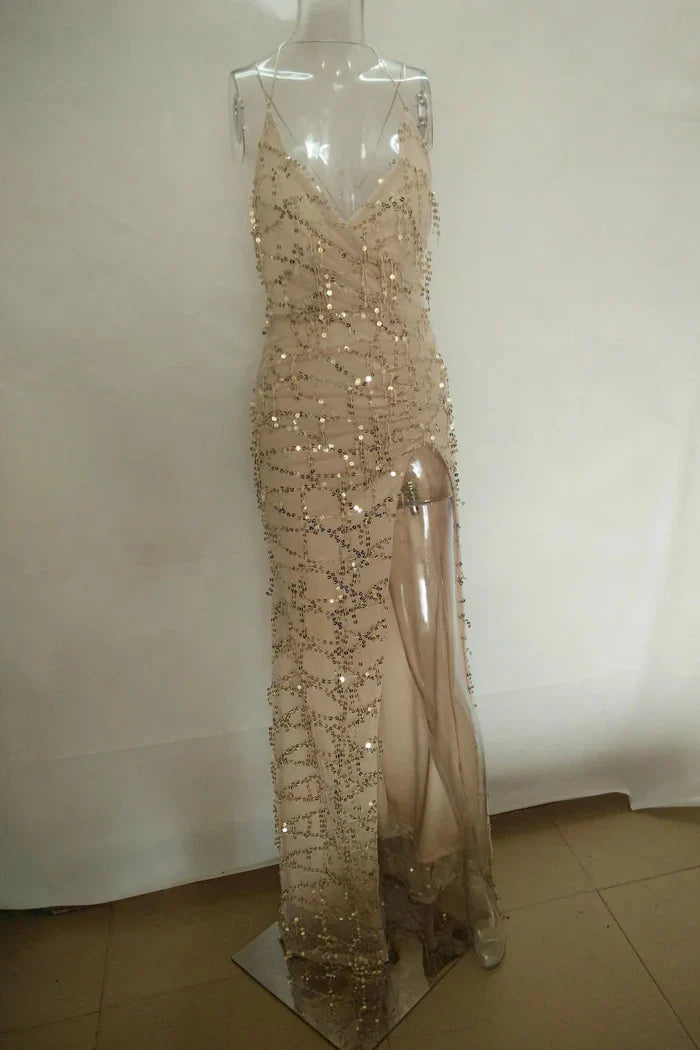 Sexy Abendkleid mit hohem Schlitz und freiem Rücken, perfekt für den Abschlussball 