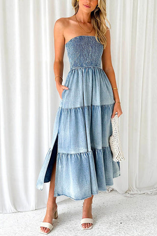 Vestido vaquero Meridress de tubo sin tirantes, con aberturas laterales y volantes en capas