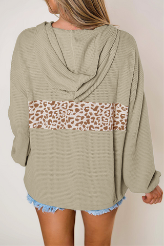 Tops casuales con cuello, capucha y cremallera con bolsillo y estampado 