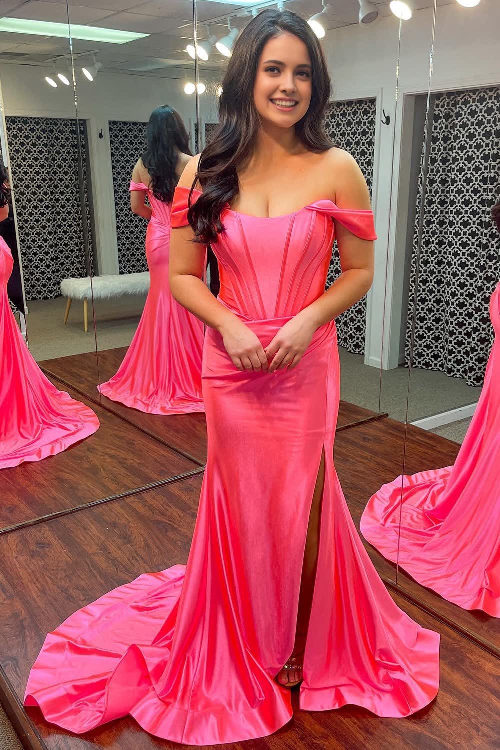 Korsettärmelloses langes Ballkleid mit Schlitz