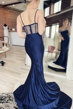 Langes, marineblaues Meerjungfrauen-Abendkleid mit Spaghettiträgern und Schleppe