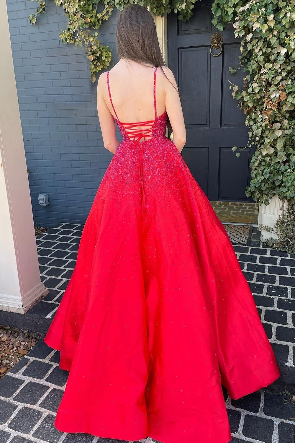 Langes, rotes A-Linien-Abendkleid mit Spaghettiträgern und Perlenstickerei