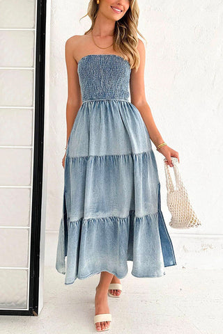 Vestido vaquero Meridress de tubo sin tirantes, con aberturas laterales y volantes en capas