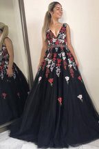 Langes, schwarzes Prinzessinnen-Abendkleid in A-Linie mit Stickerei