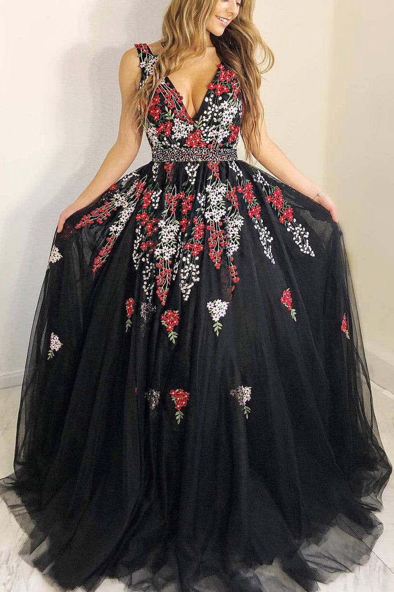 Langes, schwarzes Prinzessinnen-Abendkleid in A-Linie mit Stickerei