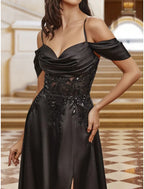 Elegantes A-Linien-Abendkleid, bodenlang, ärmellos, mit Herzausschnitt, aus Stretch-Satin 
